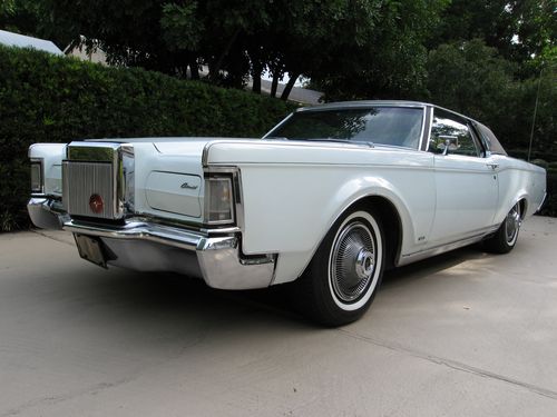 Front Driver Side 3/4 view