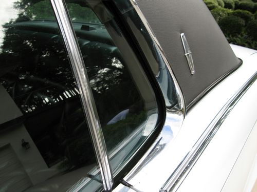Drivers Side - Quarter Window Trim Detail