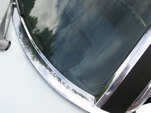 Windshield - Drivers Side Detail